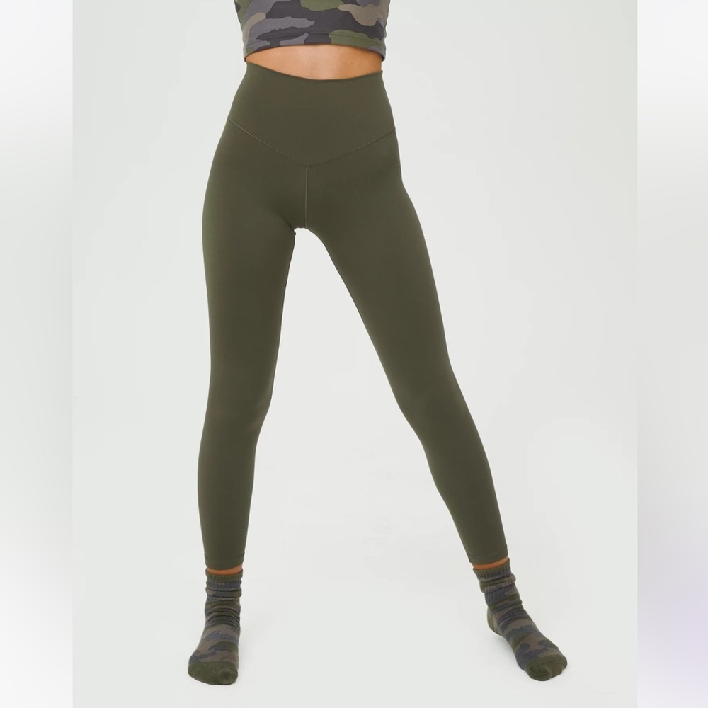 Aerie Offline Leggings in Olive Green Size Medium